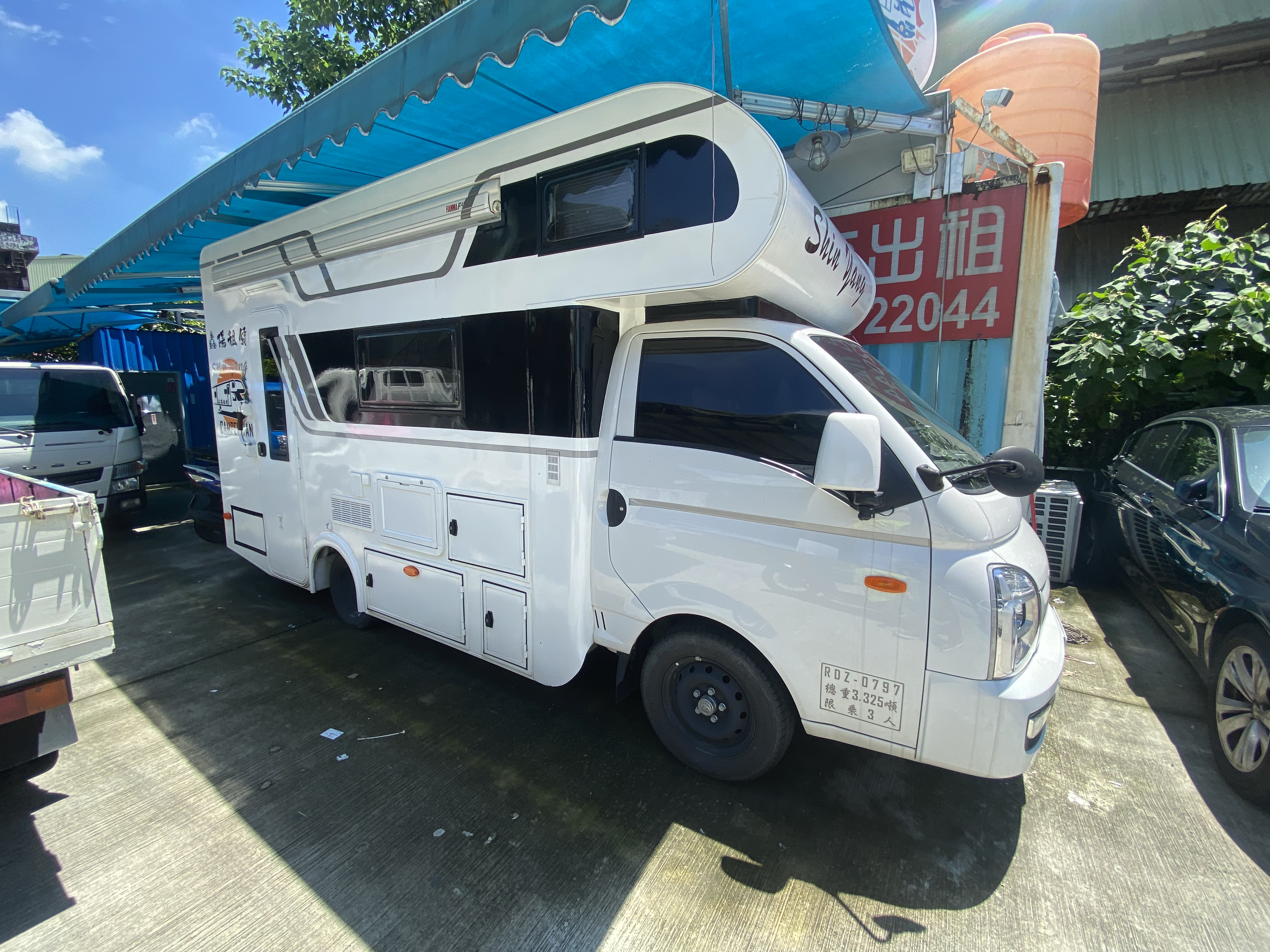 露營車出租 - 鑫陽租賃車行提供高品質露營車租賃服務